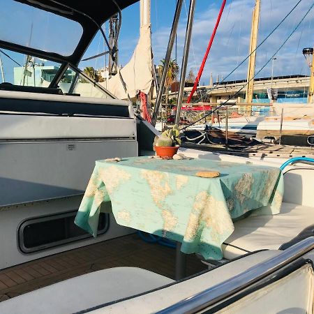 Yacht Experience Barcelona Hotell Sant Adria de Besos Eksteriør bilde