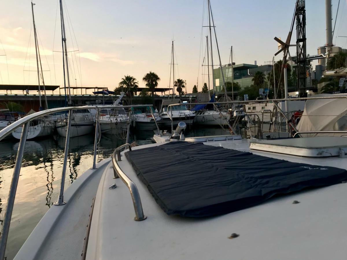 Yacht Experience Barcelona Hotell Sant Adria de Besos Eksteriør bilde