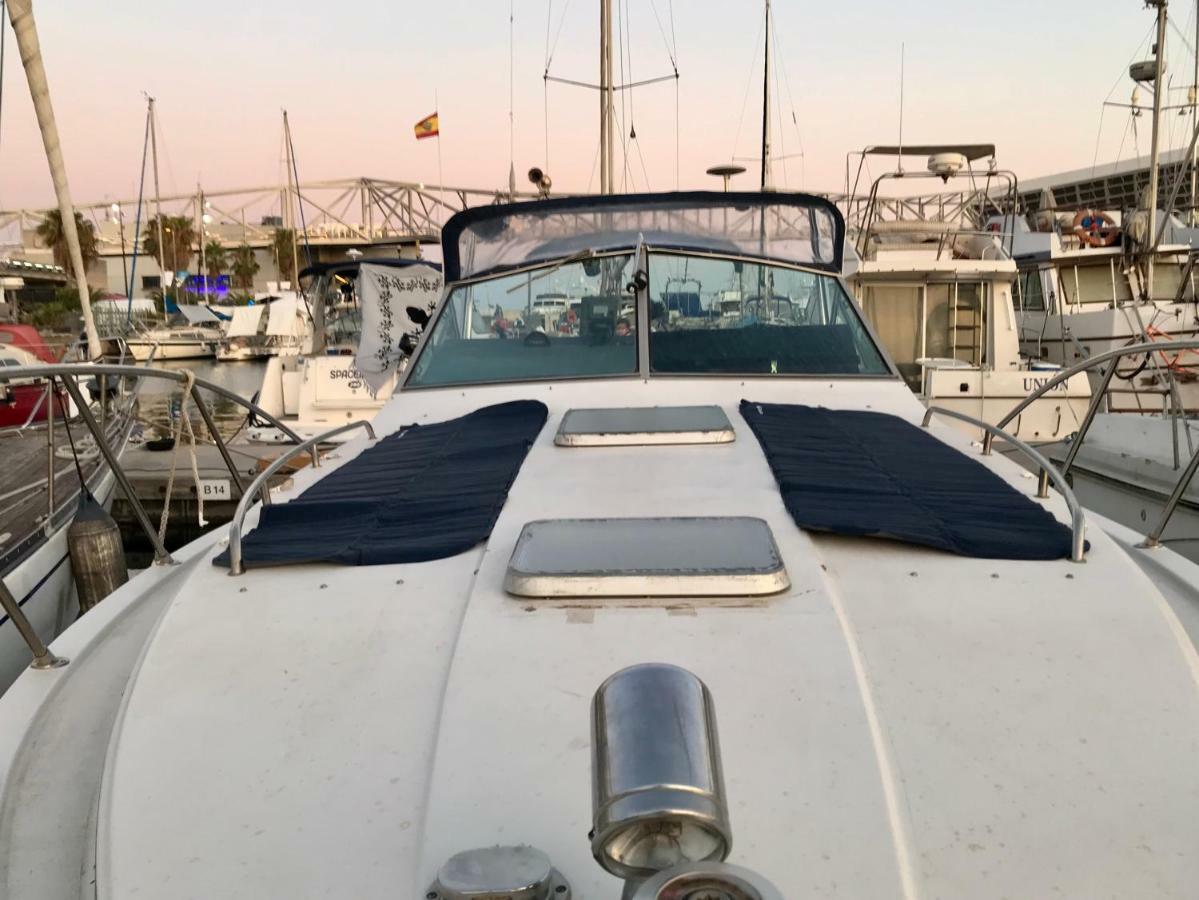 Yacht Experience Barcelona Hotell Sant Adria de Besos Eksteriør bilde