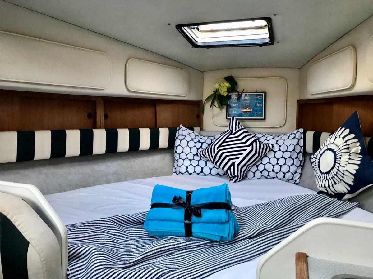 Yacht Experience Barcelona Hotell Sant Adria de Besos Eksteriør bilde
